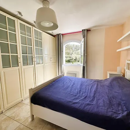 Cigalou Pour 8 Personnes Avec Piscine Chauffée Et Petite Vue Au Domaine De Valcros à Les Maures * La Londe-les-Maures