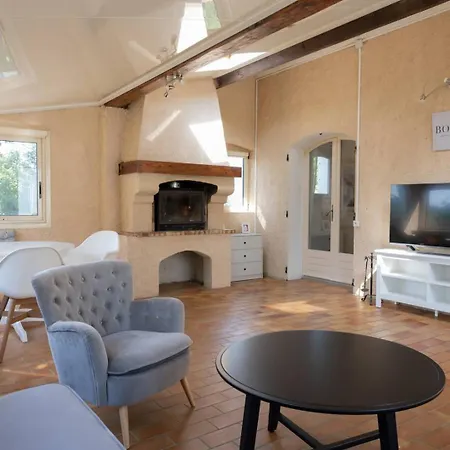 Cigalou Pour 8 Personnes Avec Piscine Chauffée Et Petite Vue Au Domaine De Valcros à Les Maures Villa