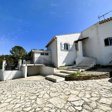 Cigalou Pour 8 Personnes Avec Piscine Chauffée Et Petite Vue Au Domaine De Valcros à Les Maures Villa
